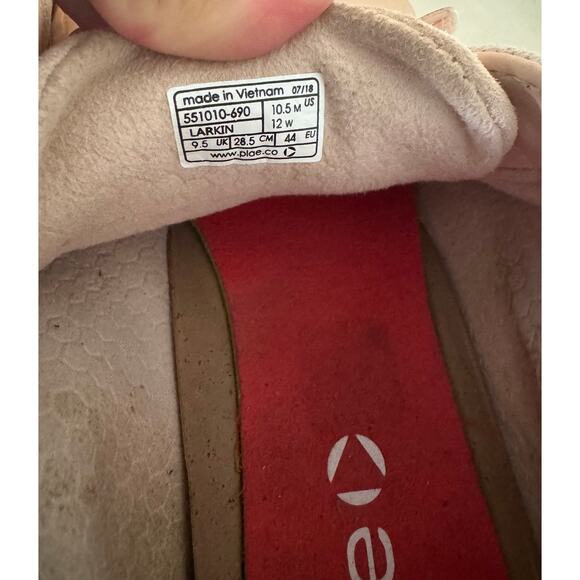 Plae Larkin Shoes Leather Cameo Rose 3 strap hook and loop sneakers W 12 M 10.5 - Picture 6 of 7